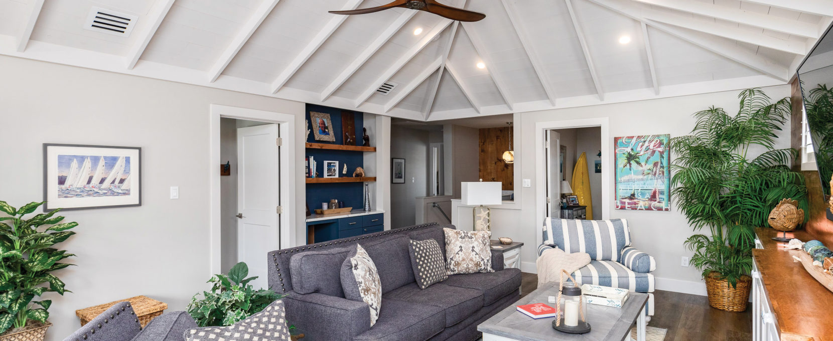 The living area of this coastal home reflects the airy nature of the area.