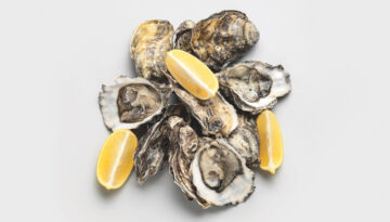 Snoopy's Pearl Oyster Bar (The Pearl) is a new restaurant in Corpus Christi serving fresh Gulf oysters.
