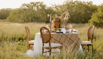 ideas for a dramatic holiday tablescape