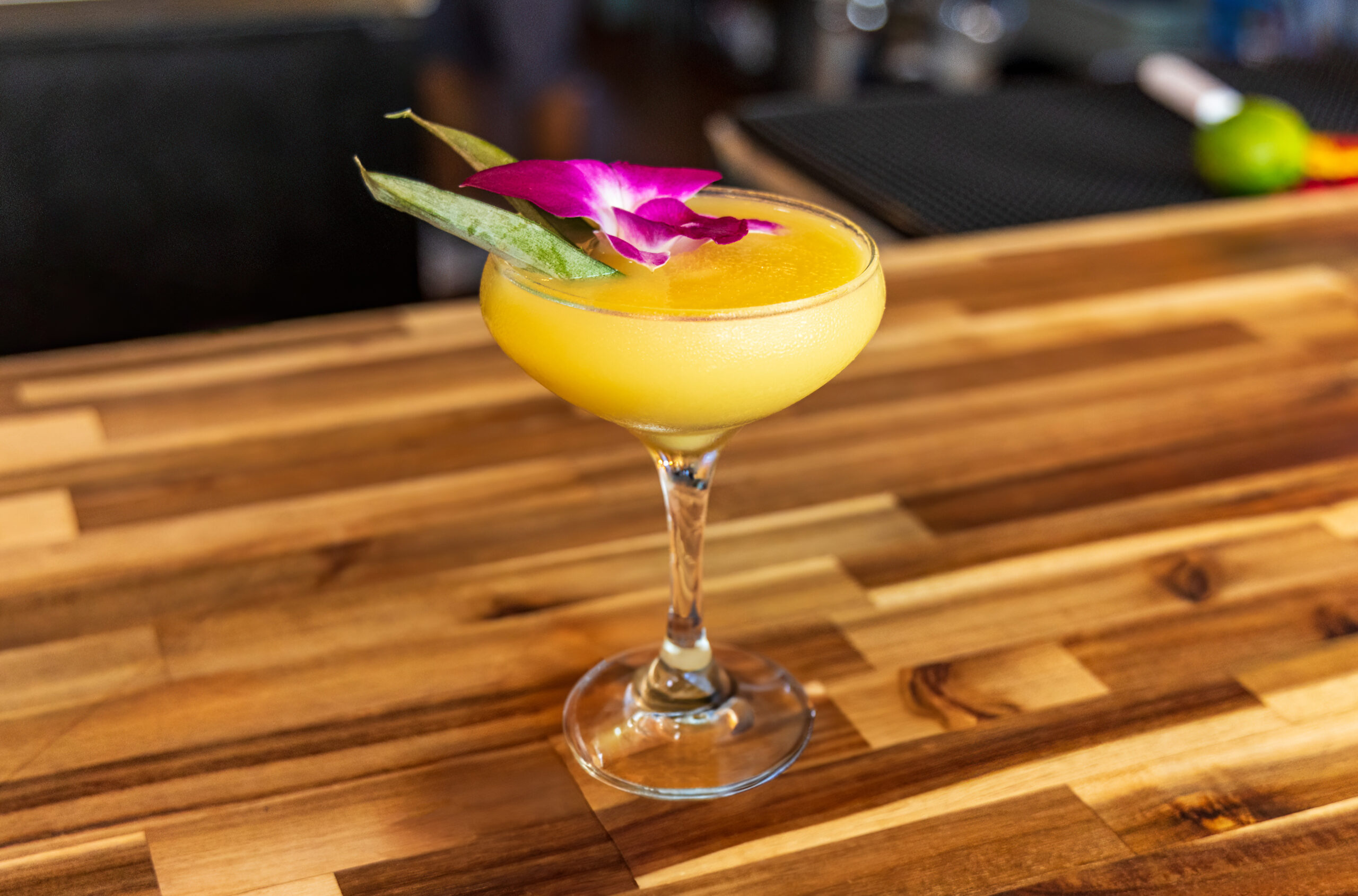 photo of the Vida Cana Coastal Breeze drink from Tannins Wine Bar & Grill
