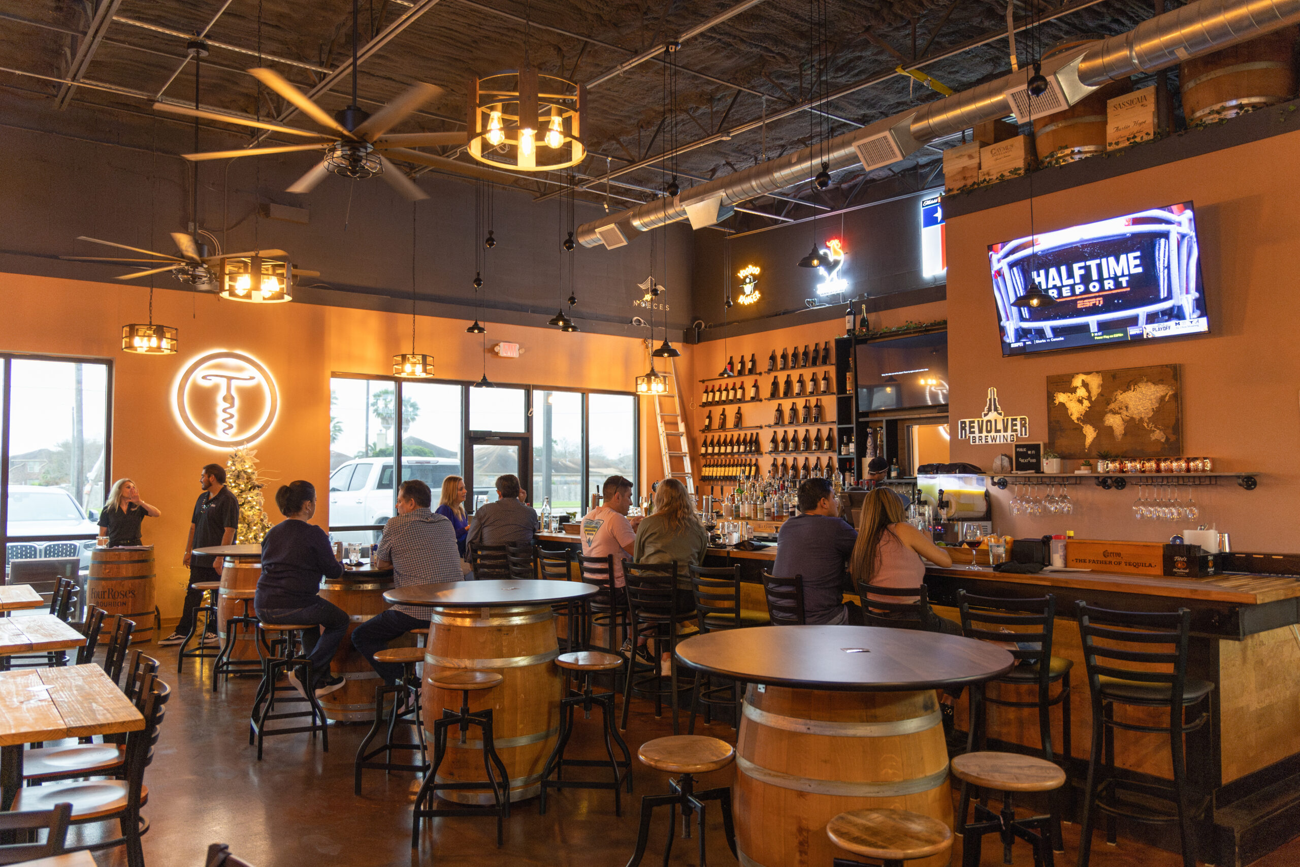photo of the interior of Tannins Wine Bar & Grill 