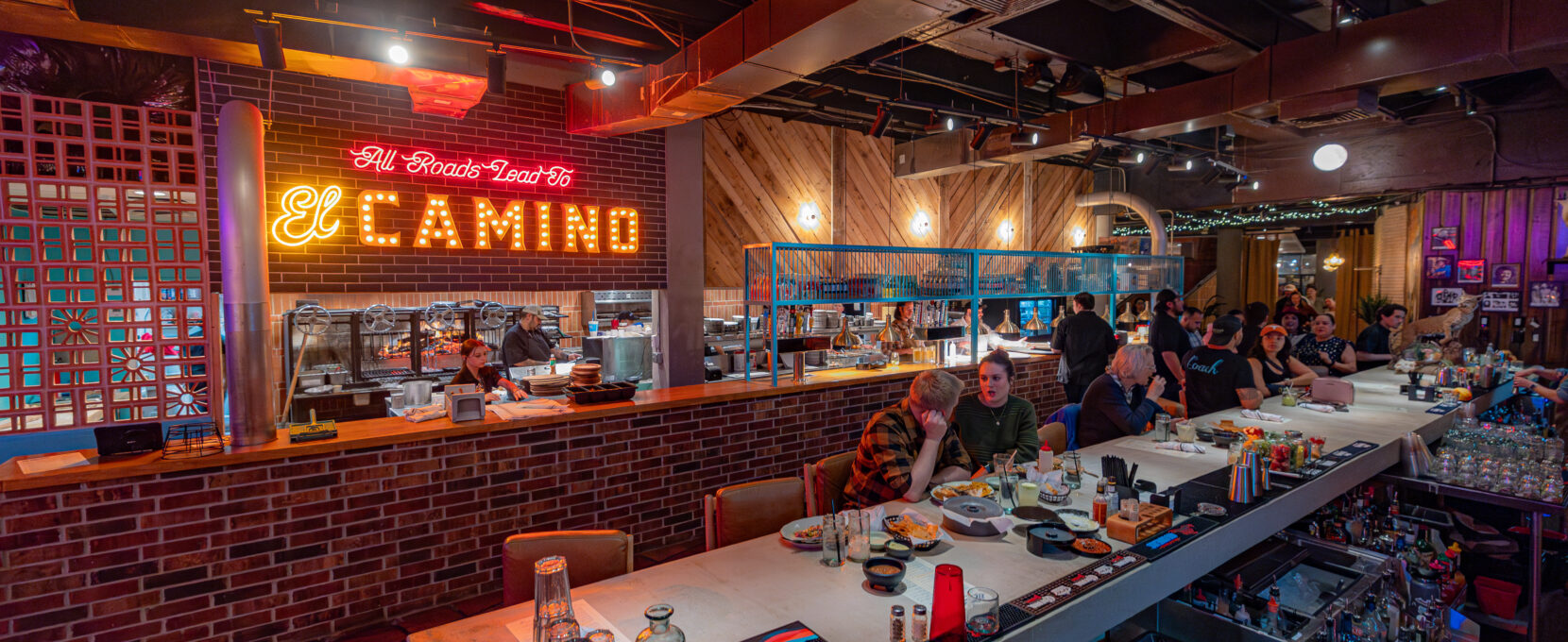 photo of the bar at El Camino Comida & Bar