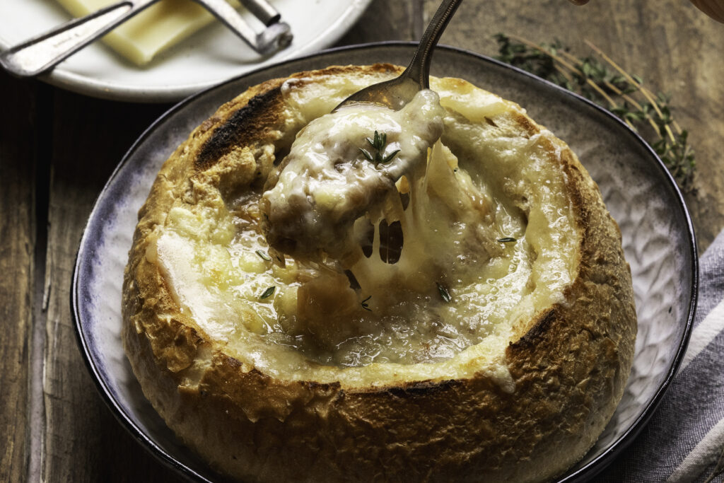 JPAGE-Editorial-TheBend-FarmToTable-Feb2025-BreadBowls-8172-scaled.jpg